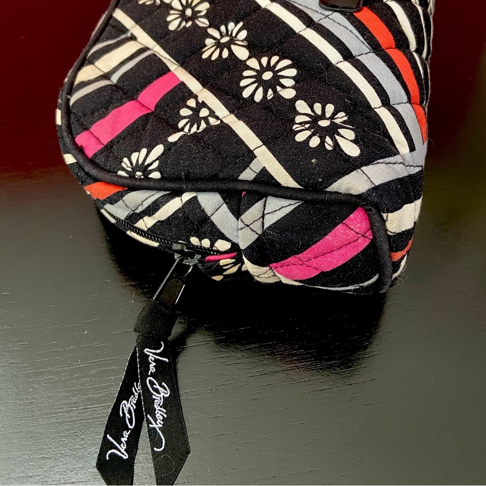 Vera Bradley makeup cosmetic bag - Picture 2 of 3